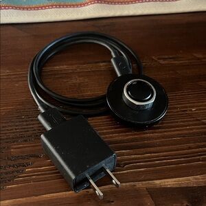 Oura Black Charging Ring